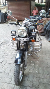 Black Royal Enfield Bullet Standard 350