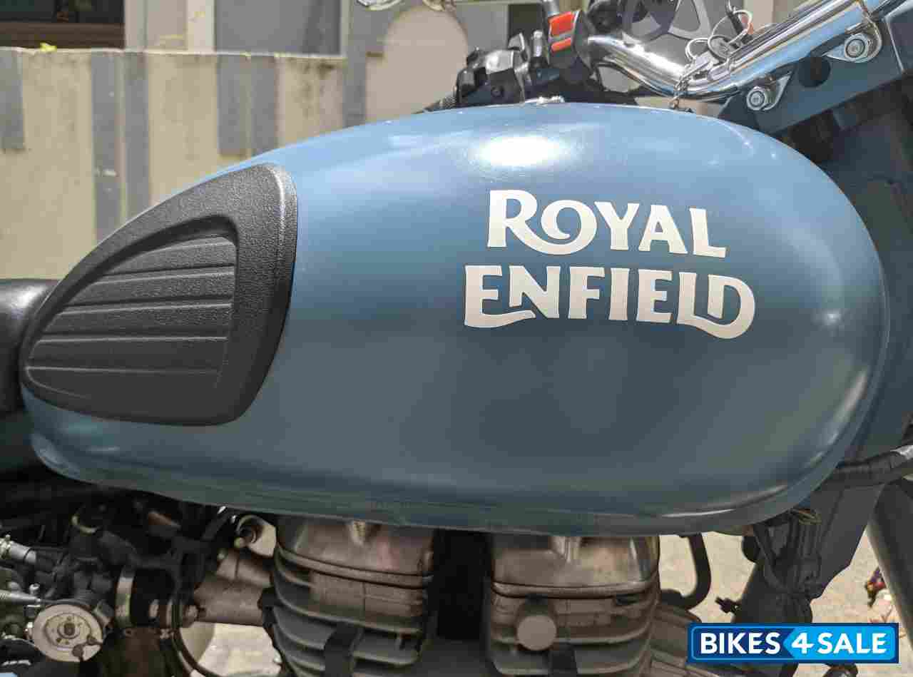 Blue Royal Enfield Classic Squadron Blue