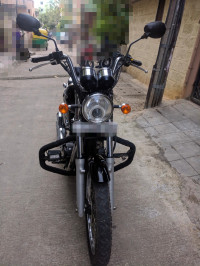 Black Royal Enfield Thunderbird 350