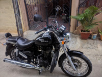 Black Royal Enfield Thunderbird 350