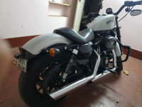 Silver Harley Davidson Iron 883