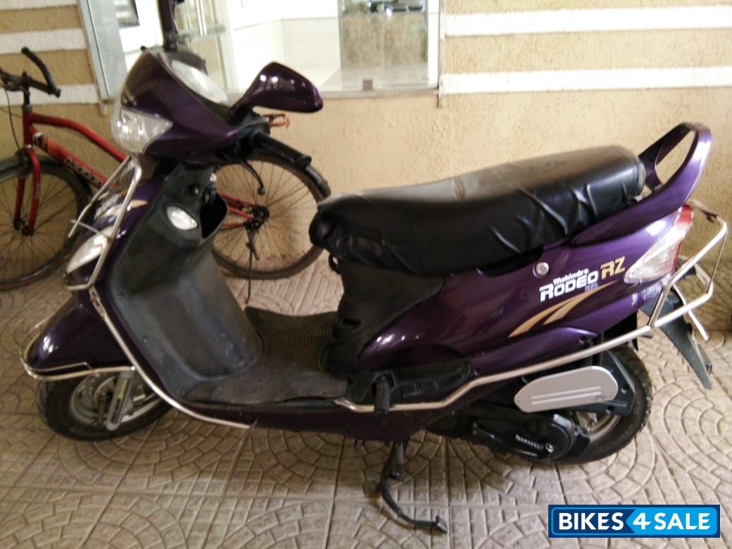 Violet Mahindra Rodeo RZ