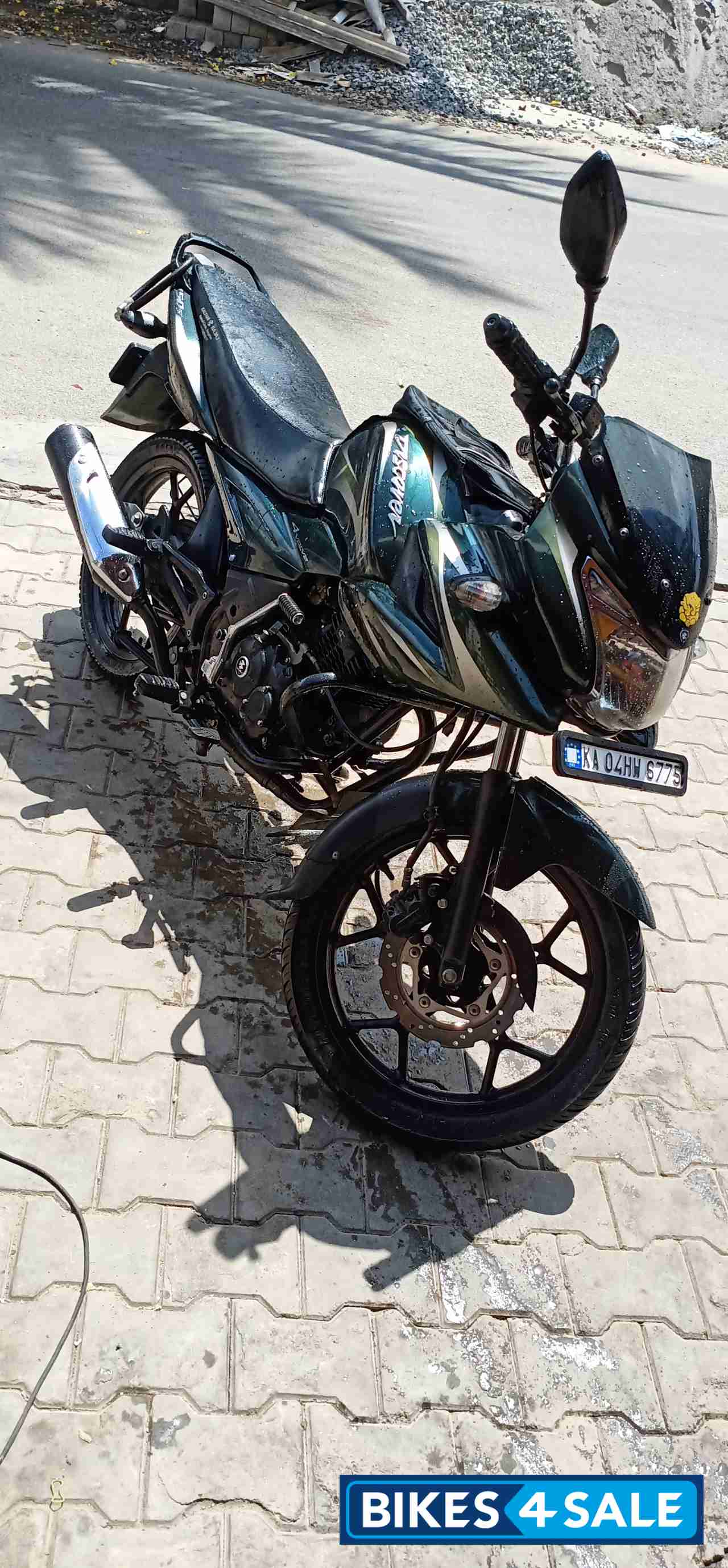 Bajaj Discover 150 F