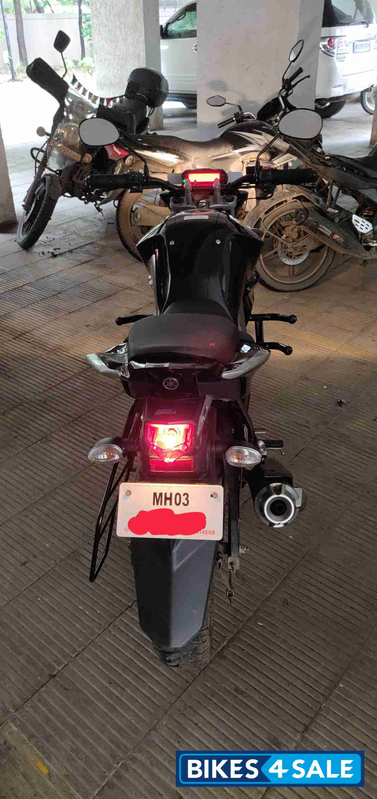 Black Yamaha FZ FI V2