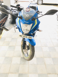 Blue Suzuki Gixxer SF Fi