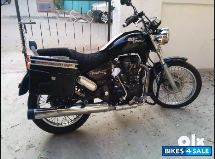 Black Royal Enfield Thunderbird 500