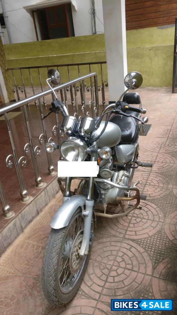 Silver Royal Enfield Thunderbird 350