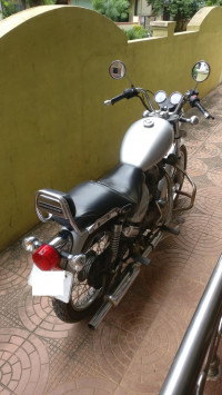 Silver Royal Enfield Thunderbird 350