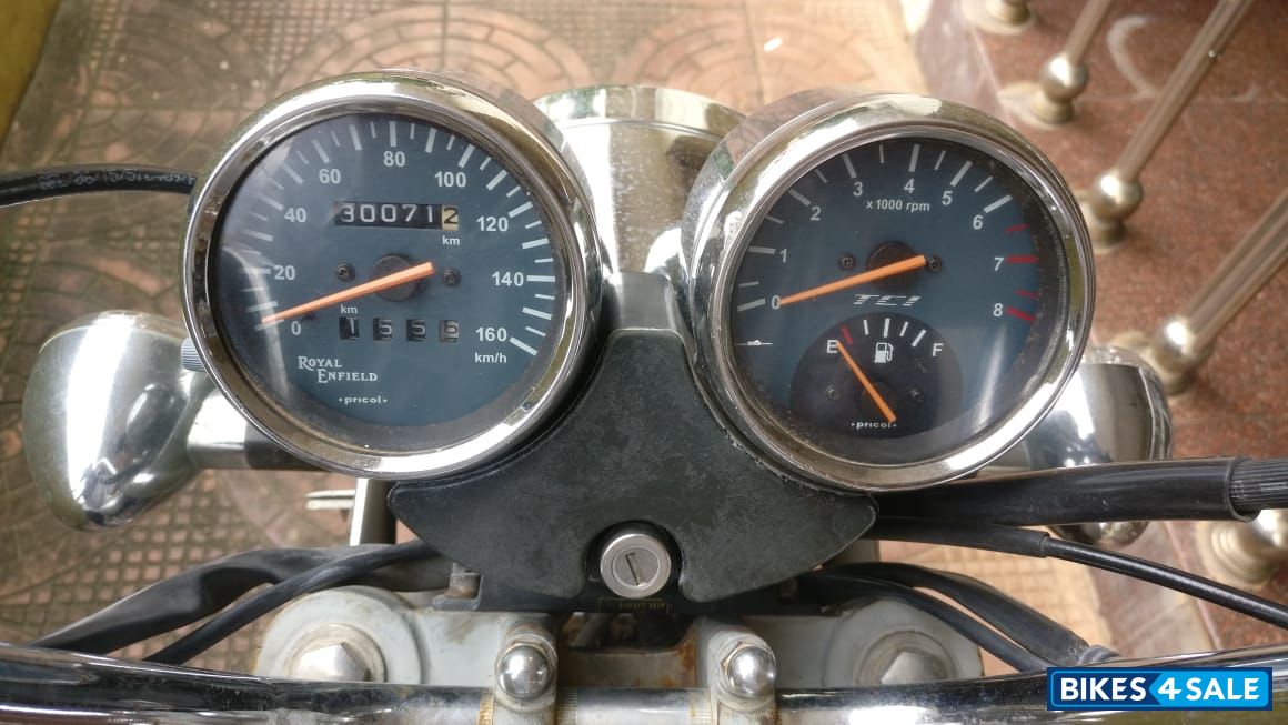Silver Royal Enfield Thunderbird 350
