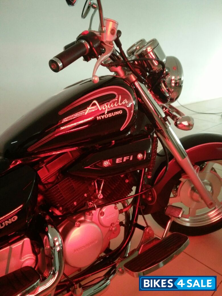 Black Hyosung Aquila GV250 Black Hyosung Aquila GV250