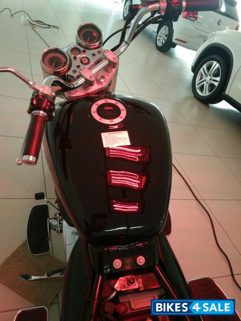 Black Hyosung Aquila GV250 Black Hyosung Aquila GV250