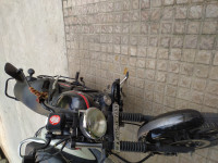 Black Bajaj Avenger Street 220
