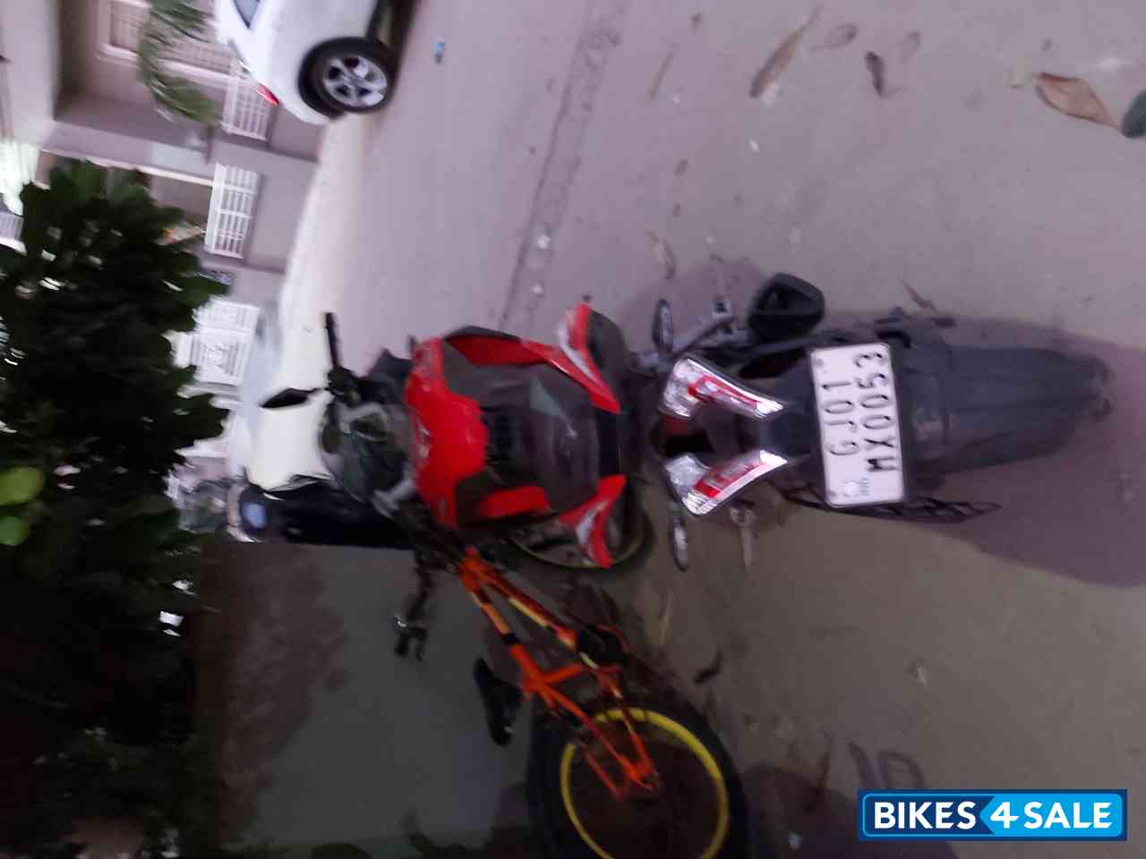 Red Bajaj Pulsar RS 200 ABS