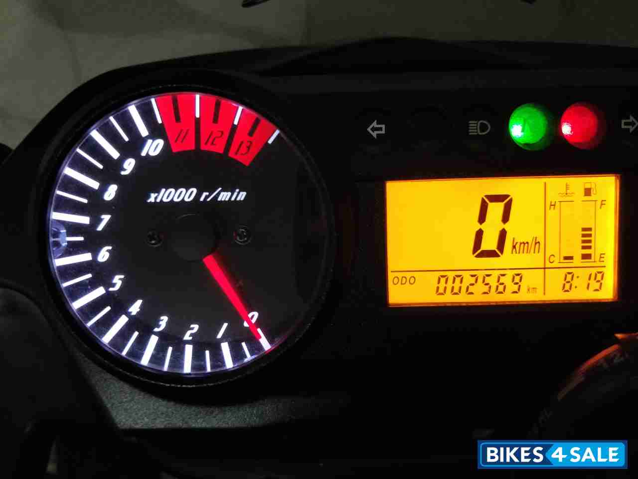 White Hyosung GT650R White Hyosung GT650R