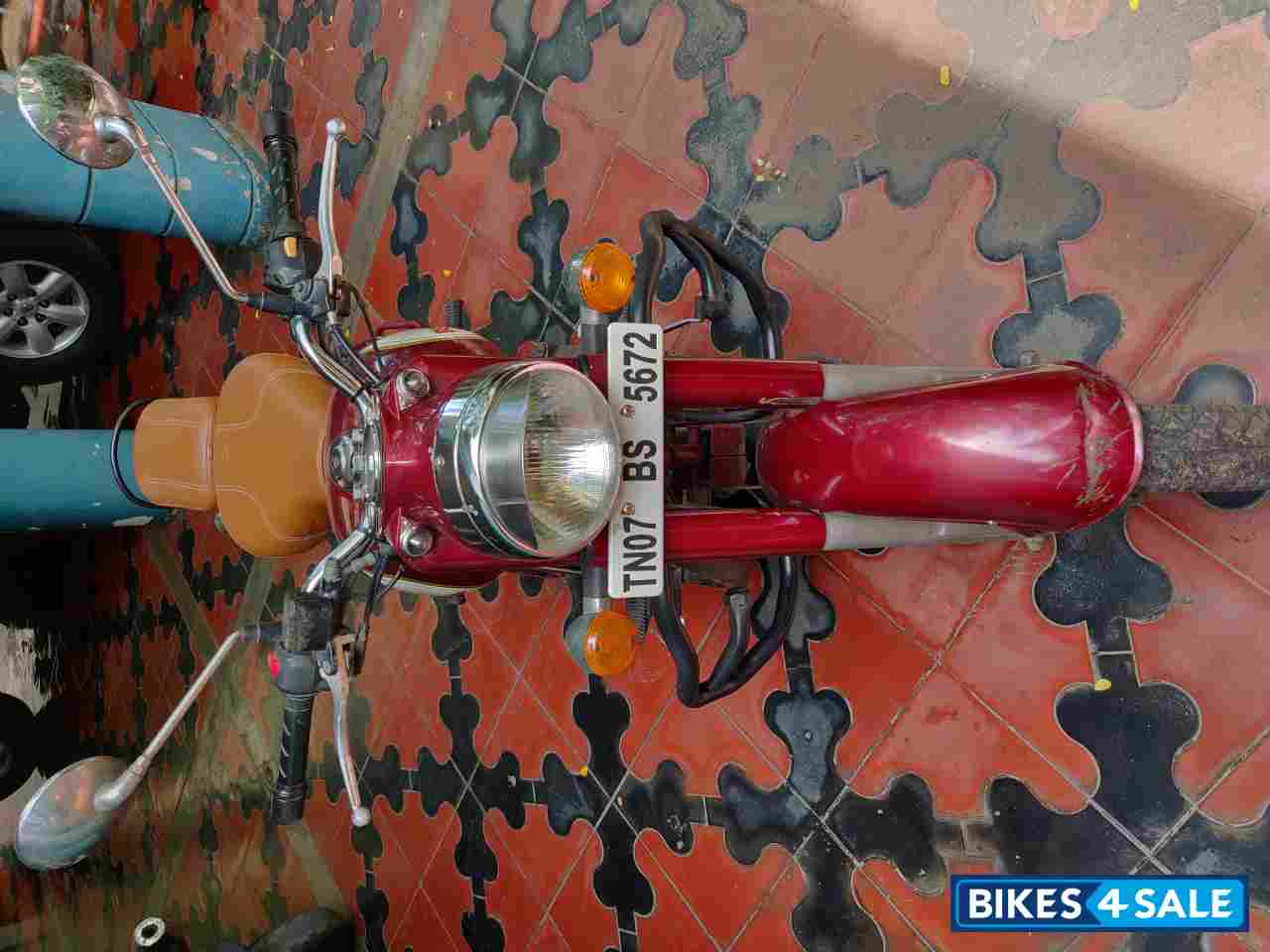 Maroon Royal Enfield Classic 500