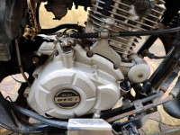 Black Bajaj Avenger 220 DTS-i