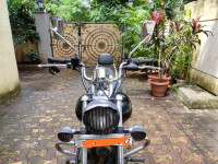 Black Bajaj Avenger 220 DTS-i