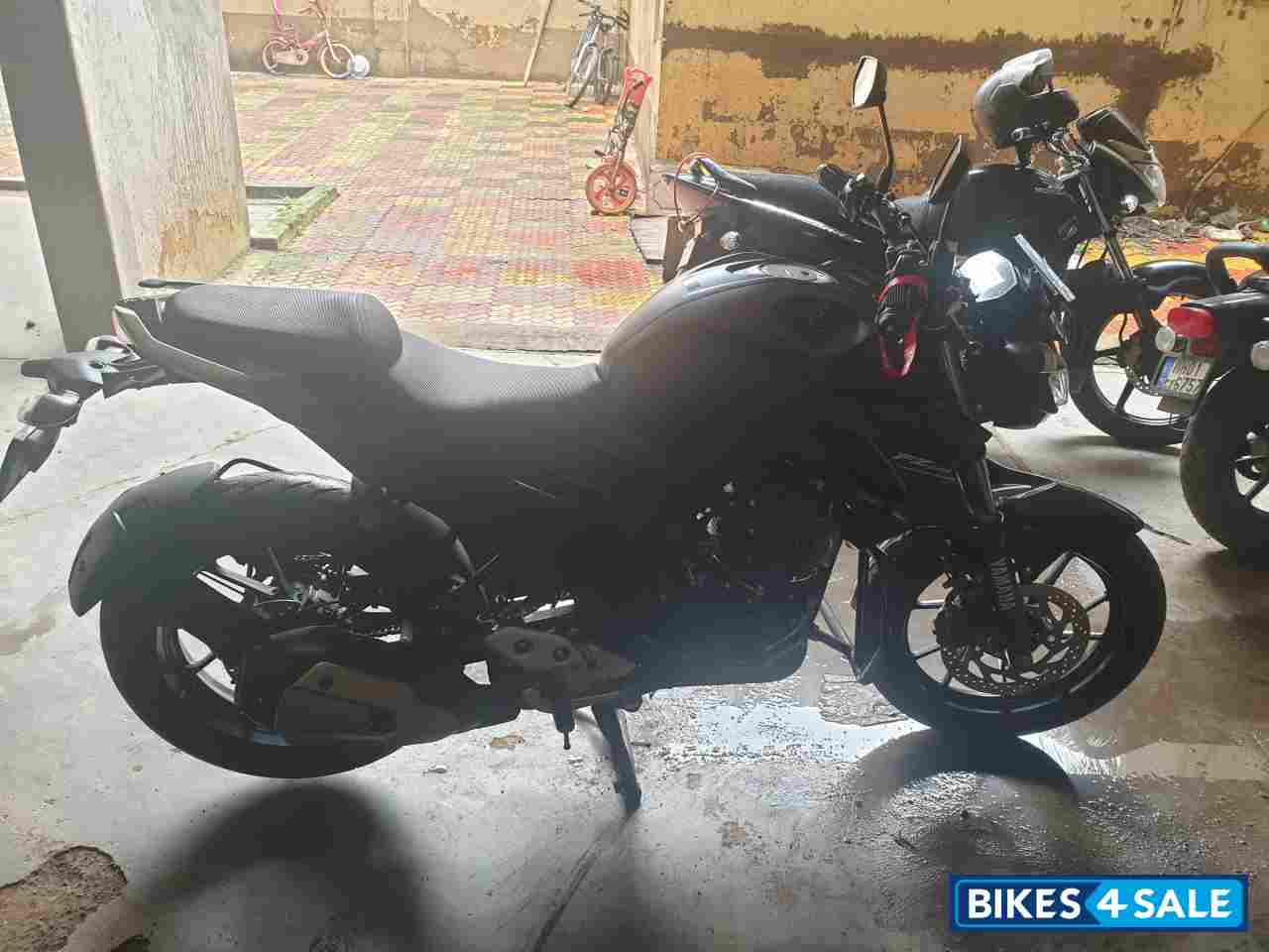 Yamaha FZ25