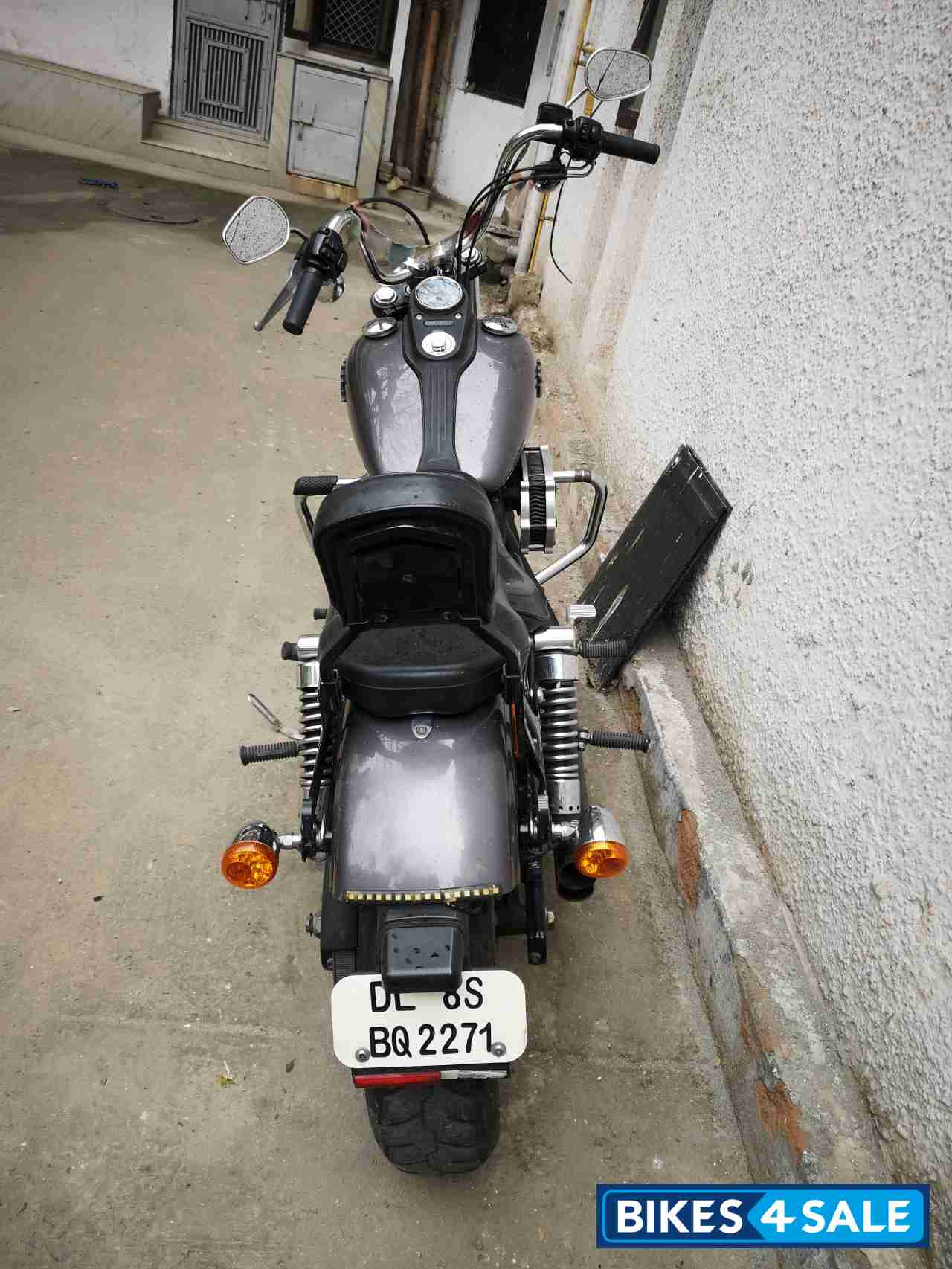 Charcoal Pearl Harley Davidson Dyna FXDB Street Bob