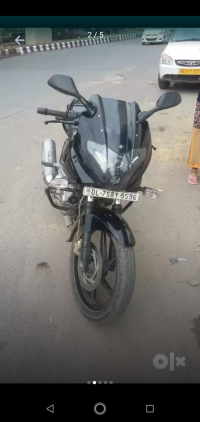 Black Bajaj Pulsar 220 DTSi