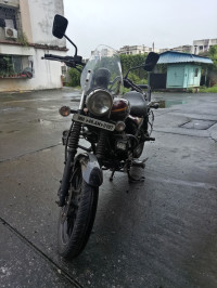 Red Bajaj Avenger Street 150