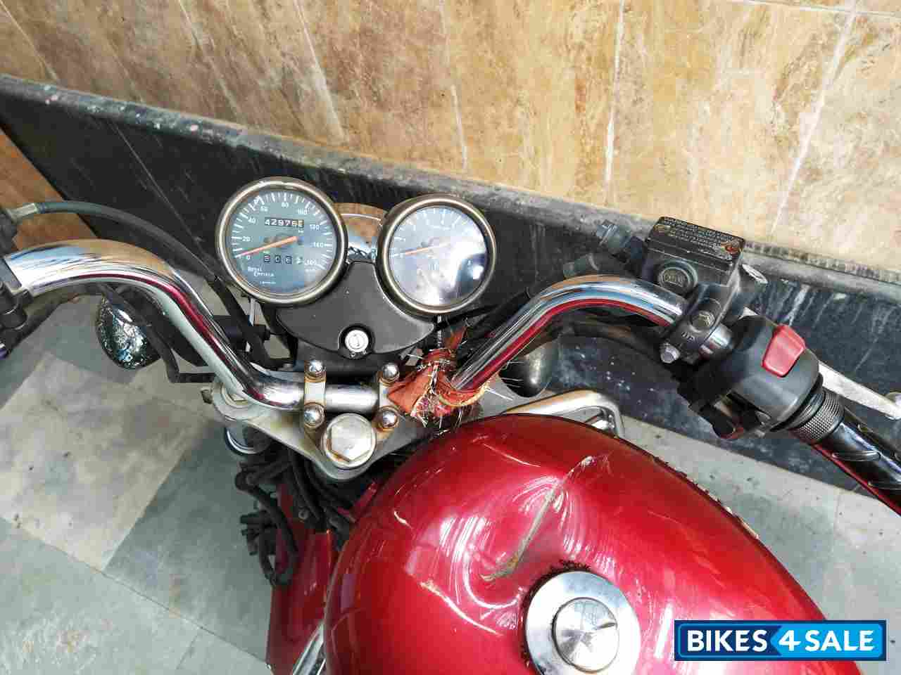 Red Royal Enfield Thunderbird TwinSpark 350