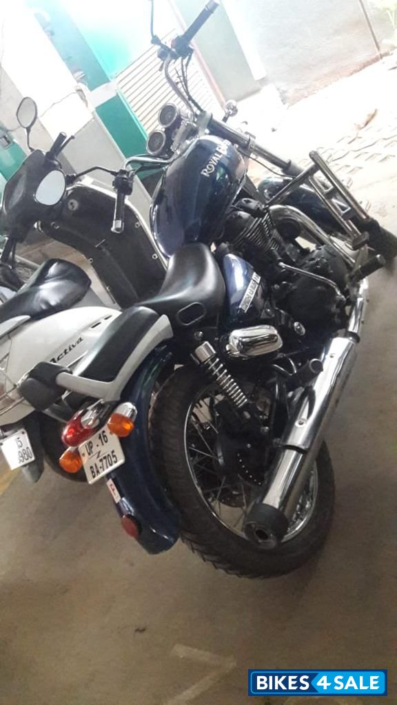 Blue Royal Enfield Thunderbird 350