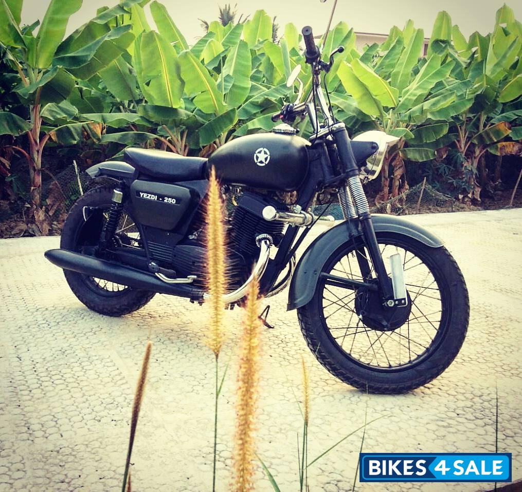 Ideal Jawa Yezdi CL II