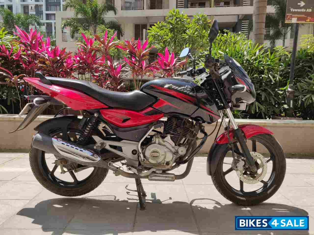 Red Black Bajaj Pulsar 150 DTSi Red Black Bajaj Pulsar 150 DTSi