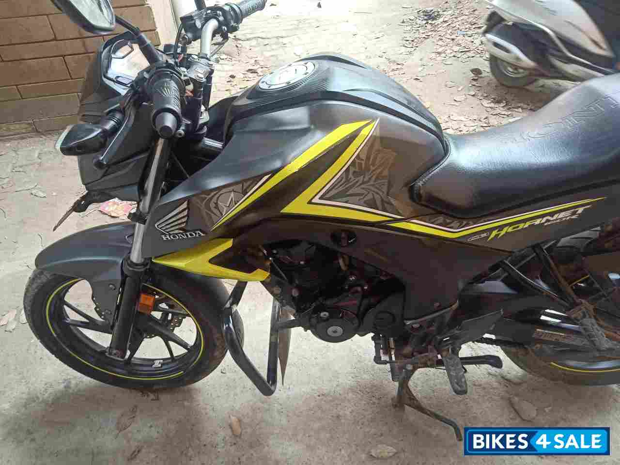 Honda CB Hornet 160R