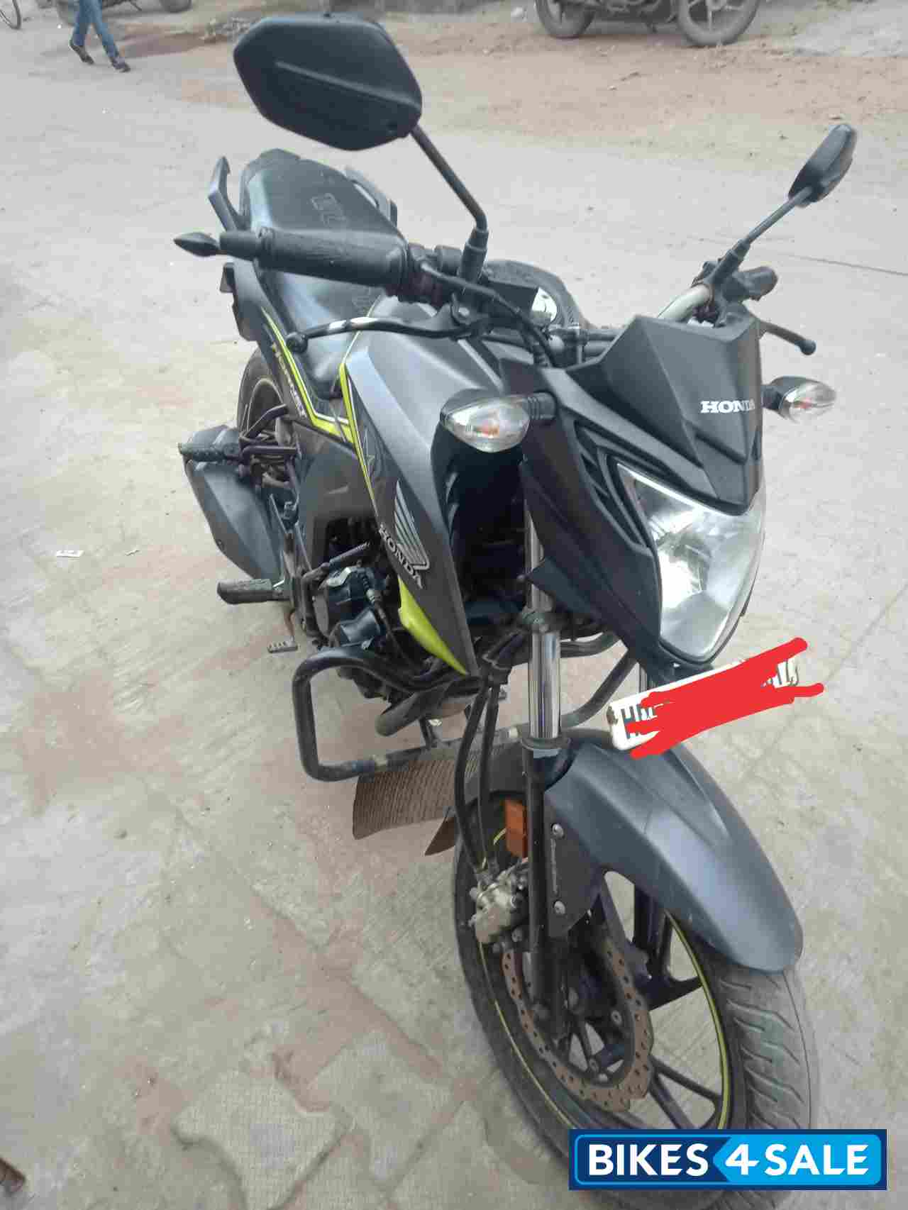 Honda CB Hornet 160R