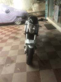 White Benelli TNT 25