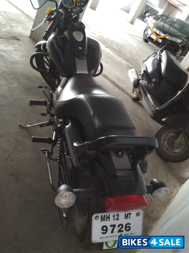 Matt Black Bajaj Avenger Street 220