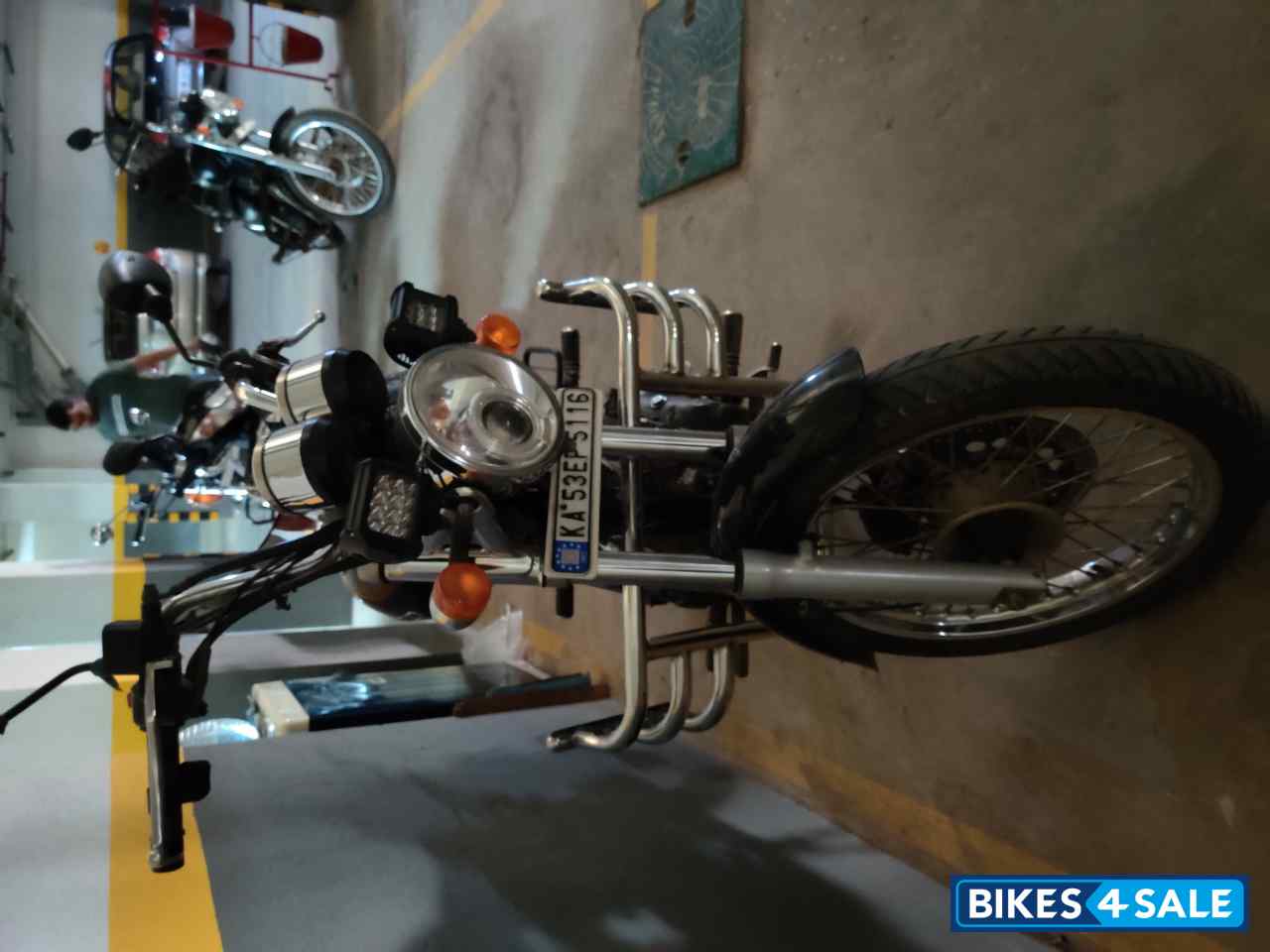 Flikr Royal Enfield Thunderbird 350 Flikr Royal Enfield Thunderbird 350