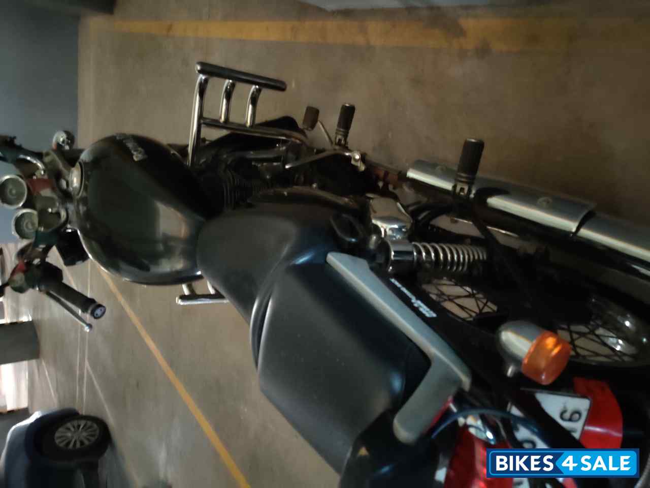 Flikr Royal Enfield Thunderbird 350 Flikr Royal Enfield Thunderbird 350