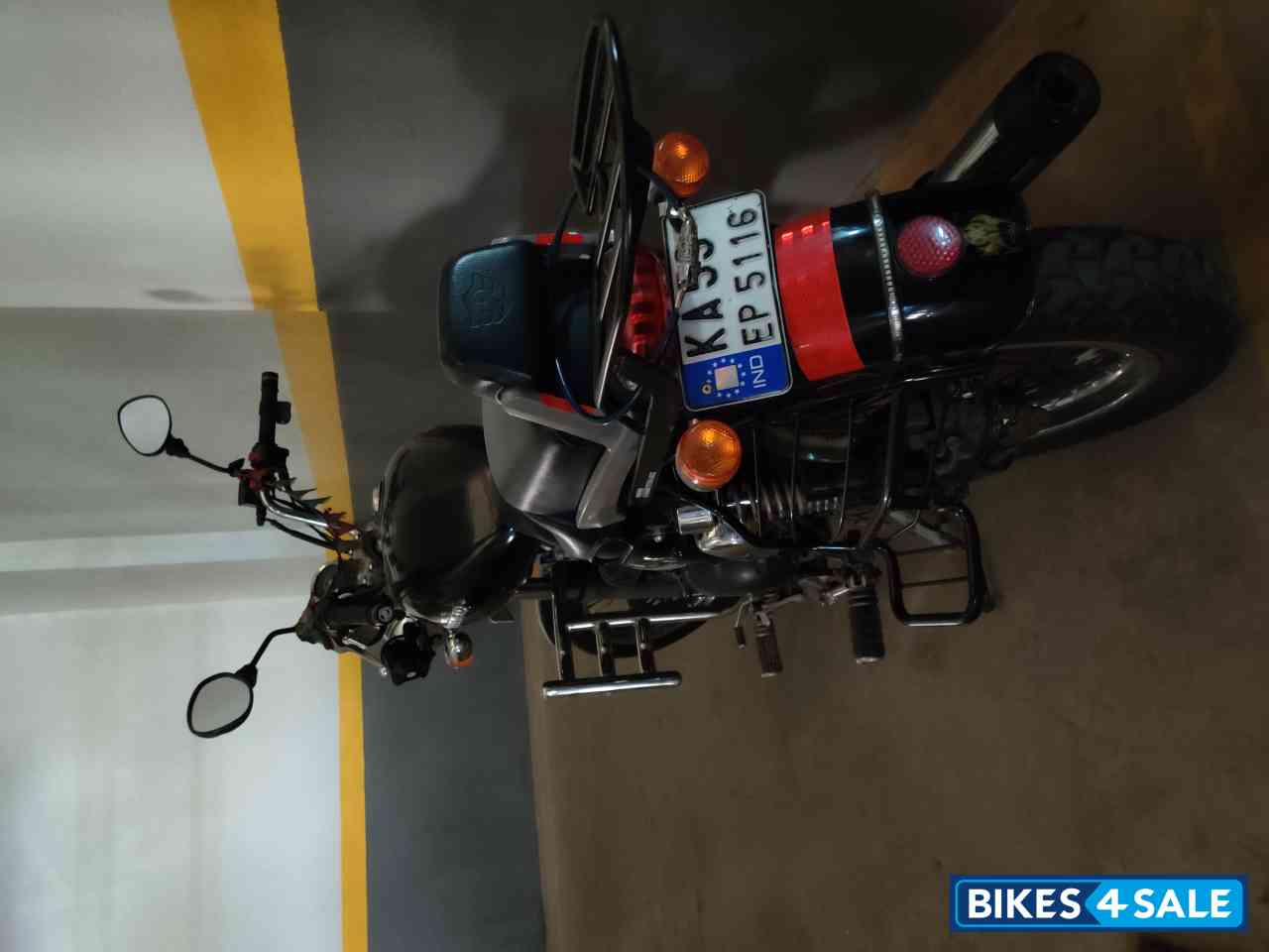 Flikr Royal Enfield Thunderbird 350 Flikr Royal Enfield Thunderbird 350