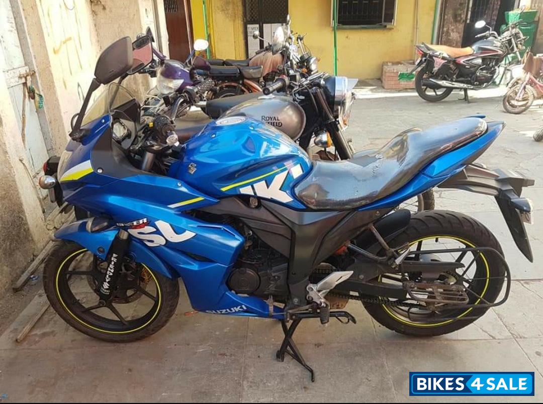 Blue Suzuki Gixxer SF Moto GP