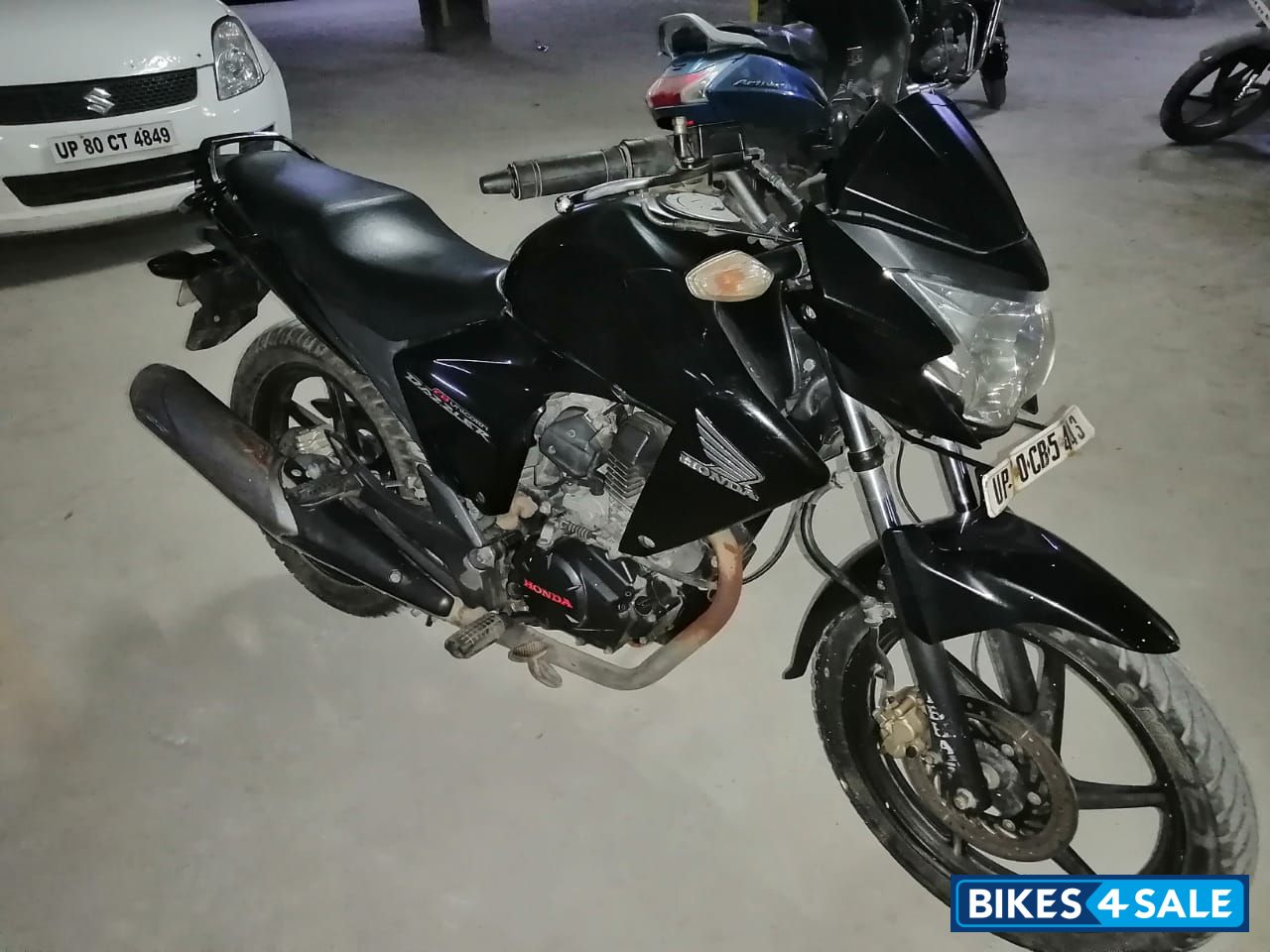 Black Honda Unicorn Dazzler