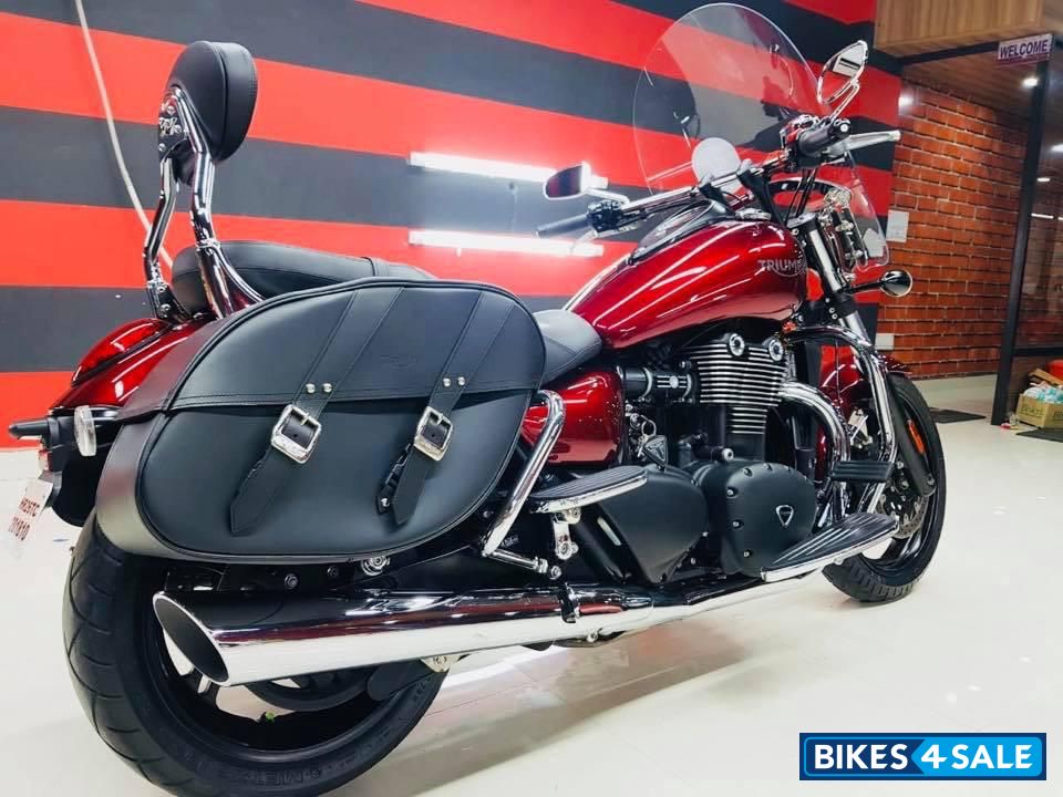 Triumph Thunderbird Storm