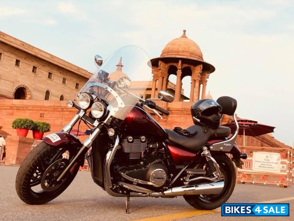 Triumph Thunderbird Storm