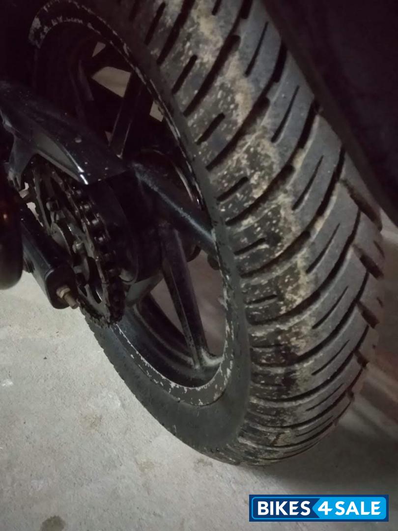 Black Bajaj Pulsar 180 DTSi Black Bajaj Pulsar 180 DTSi