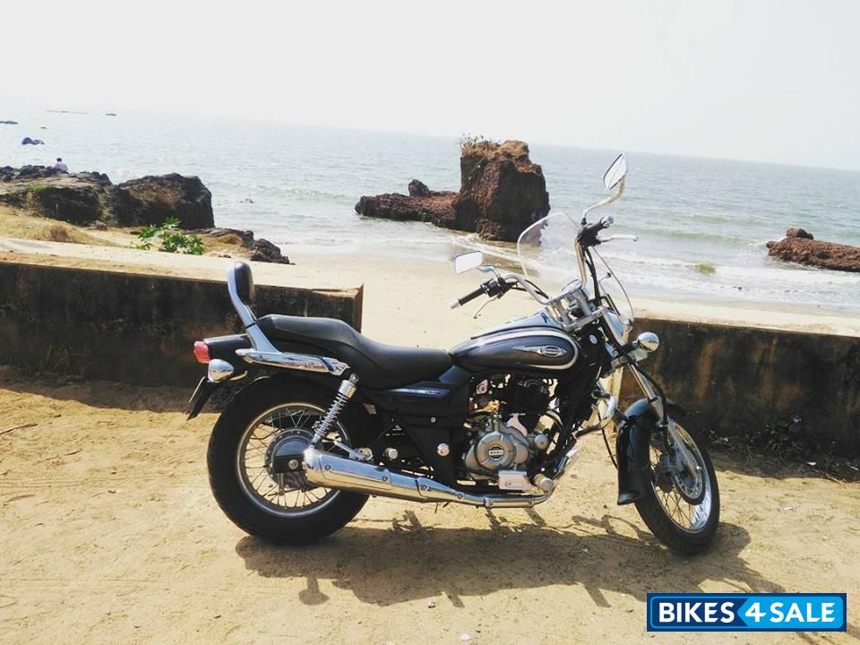 Matt Black Bajaj Avenger Cruise 220