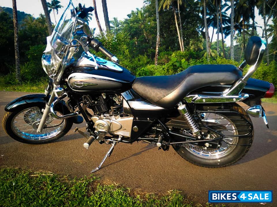 Matt Black Bajaj Avenger Cruise 220