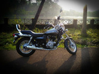 Matt Black Bajaj Avenger Cruise 220