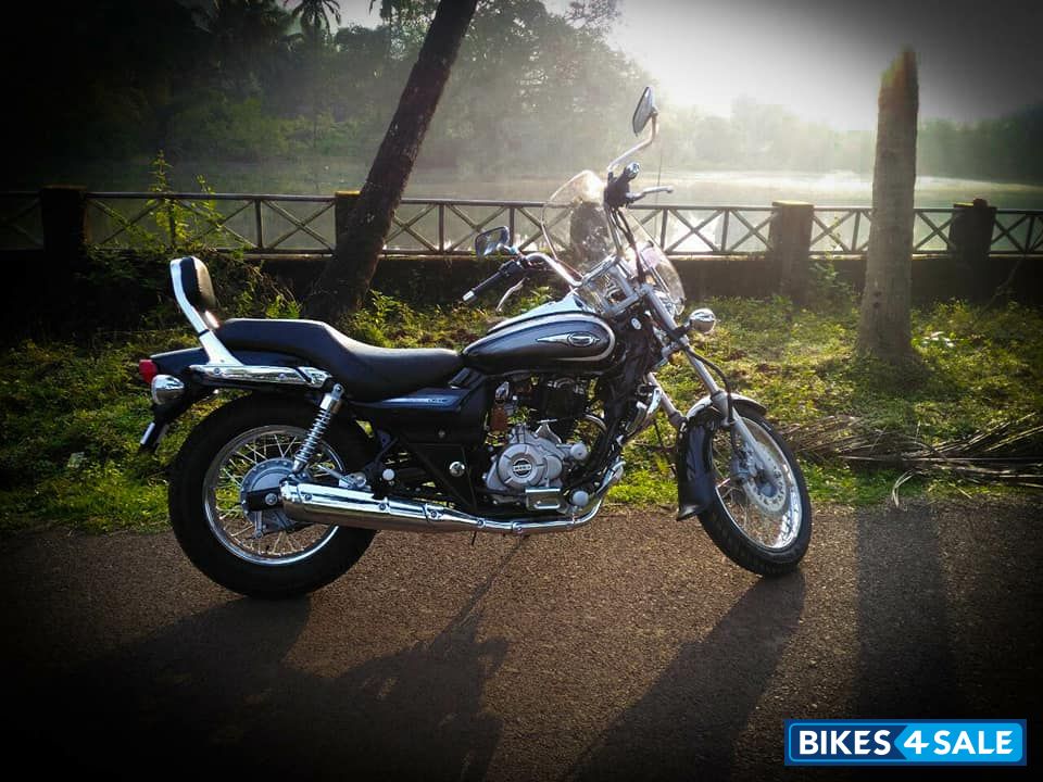 Matt Black Bajaj Avenger Cruise 220