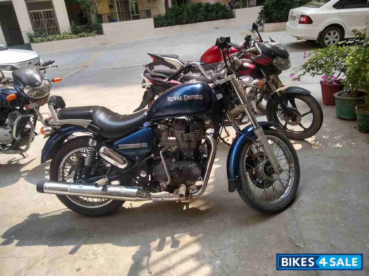 Marine Blue Royal Enfield Thunderbird 350