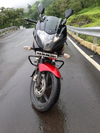 Bajaj Pulsar 220F