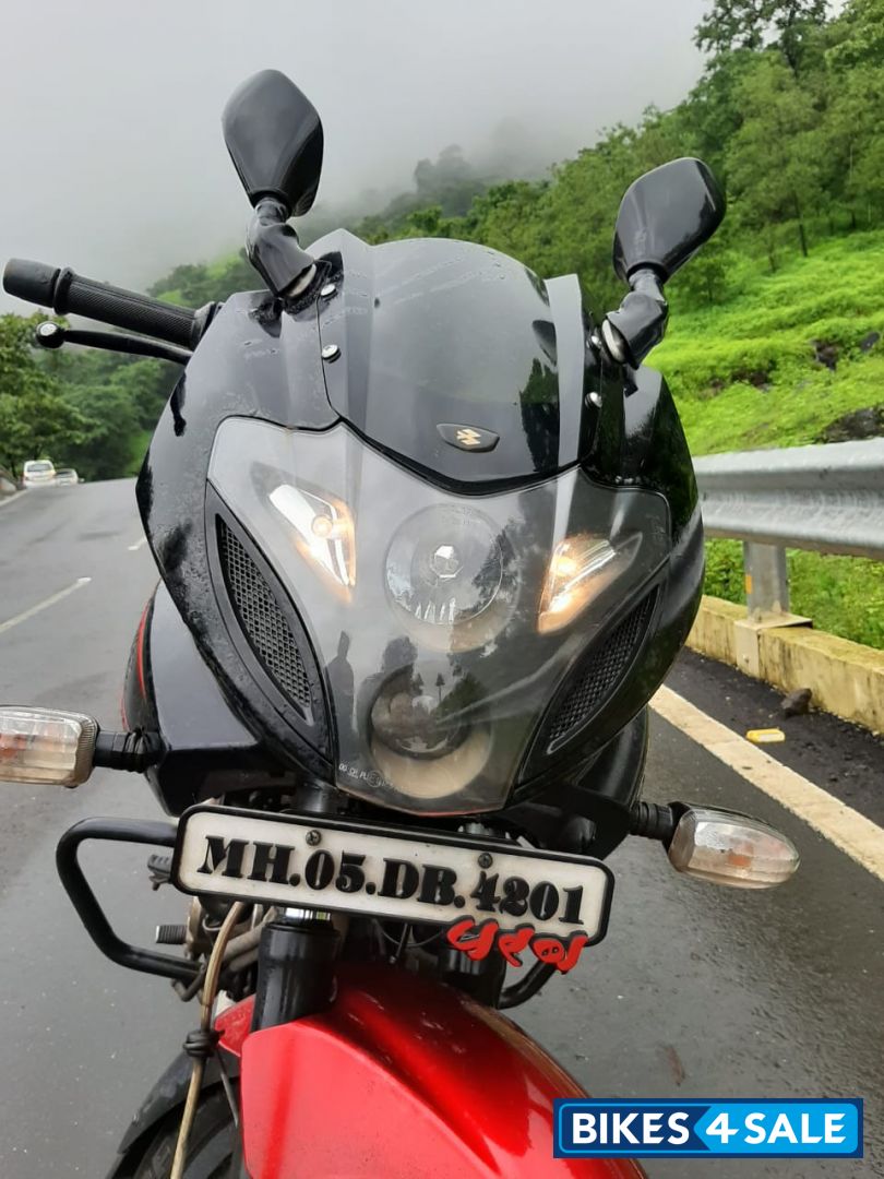 Bajaj Pulsar 220F