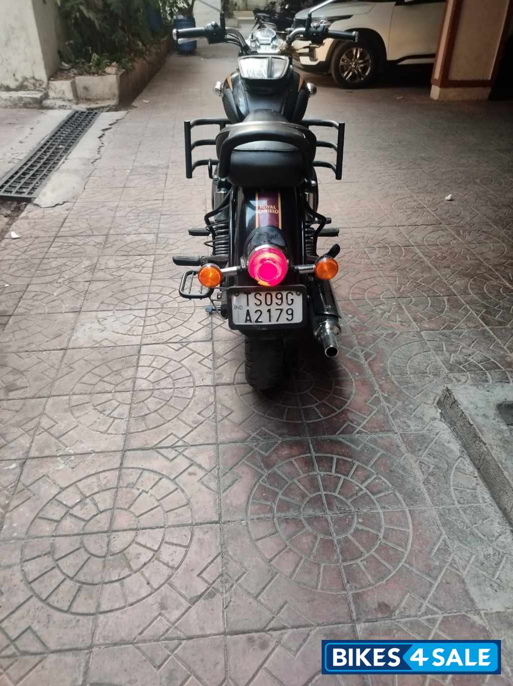 Halcyon Black Royal Enfield Classic 350