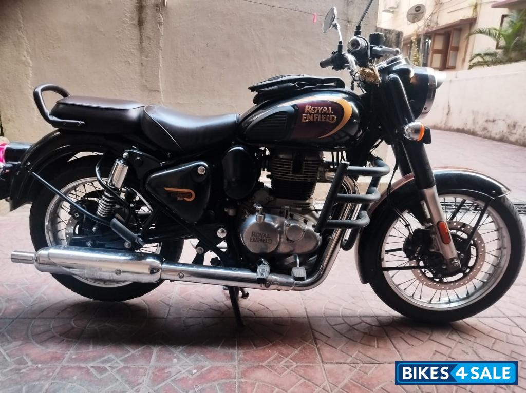 Halcyon Black Royal Enfield Classic 350